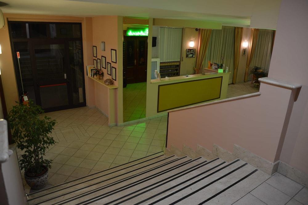 Hotel Virgilio Tropea Exteriör bild